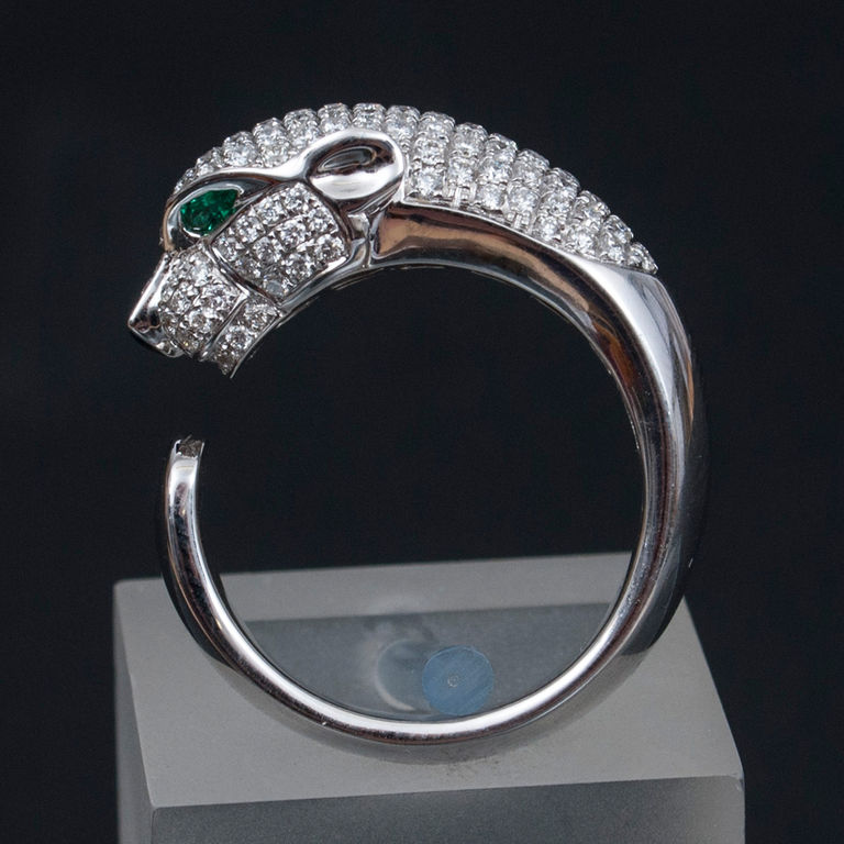 Zelta gredzens Cartier stilā ar briljantiem un smaragdiem „Pantera”