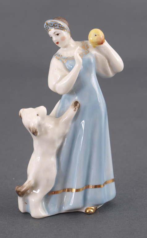 Porcelain figurine “Czarina with an apple and a dog”