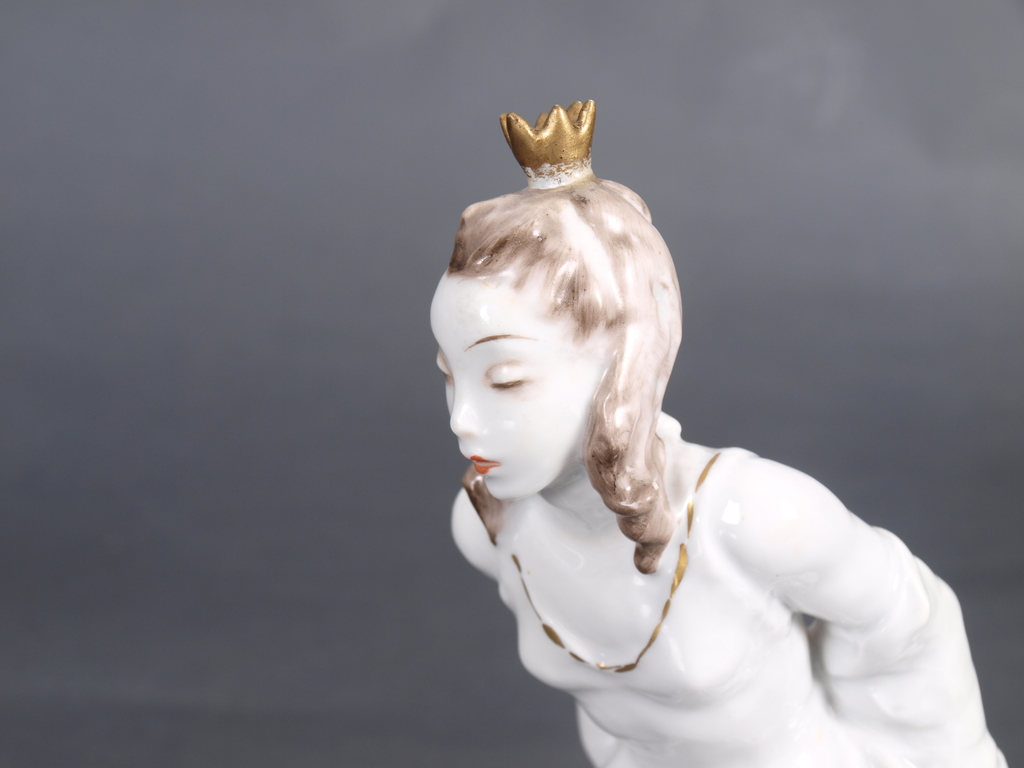 Porcelāna figūra “Princese un varde”