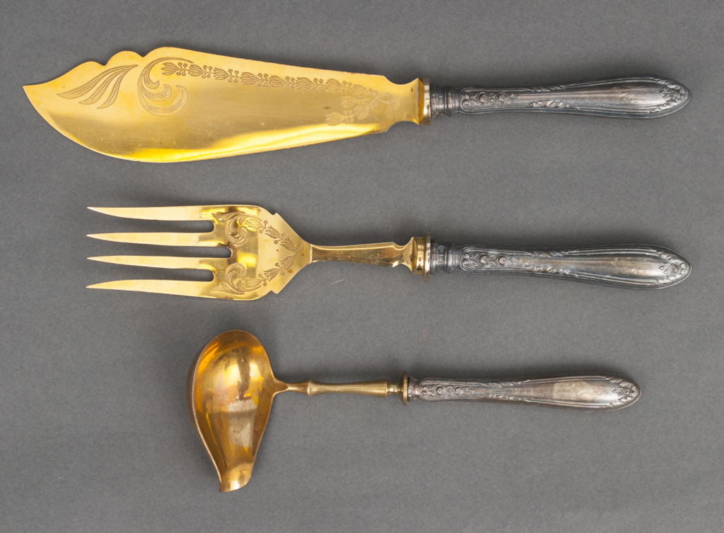 Silver cutlery set (fork, knive, sauce spoon)