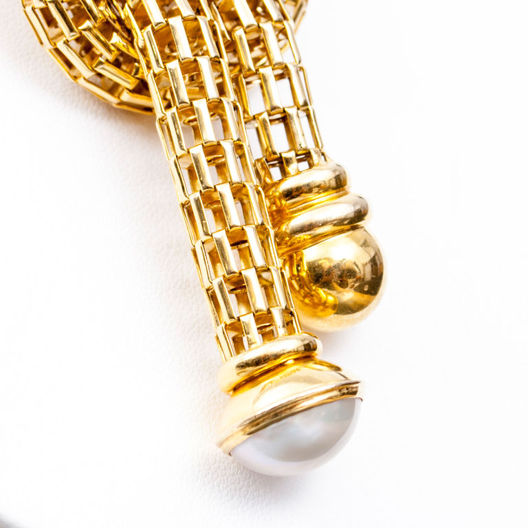 Zelta kaklarota ar pērli
