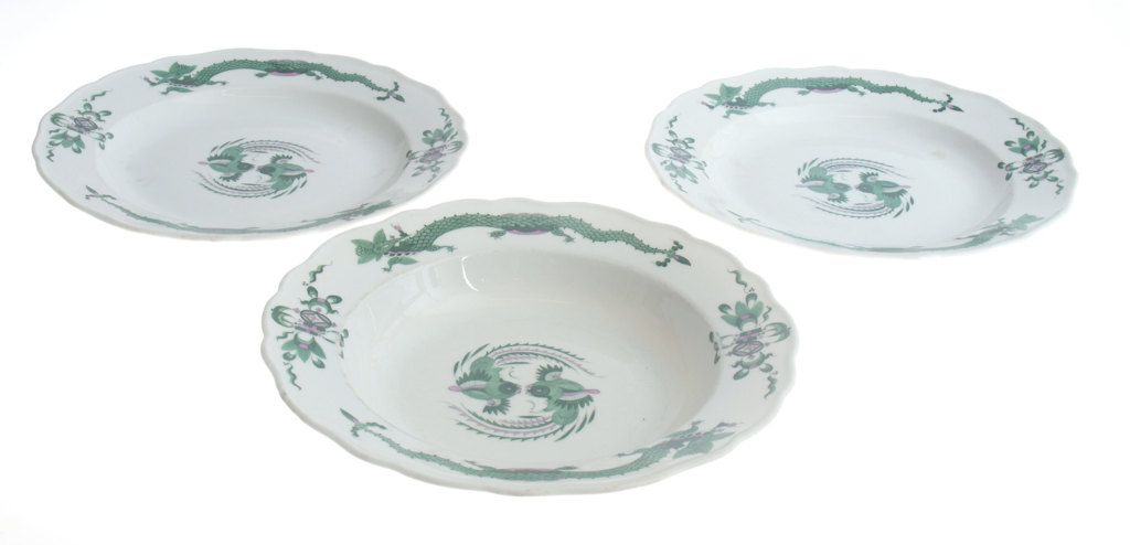 Porcelain plate (3 pcs.)