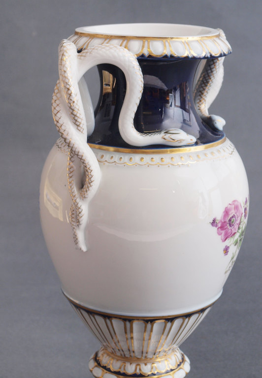 Porcelain vase 'Snakes'