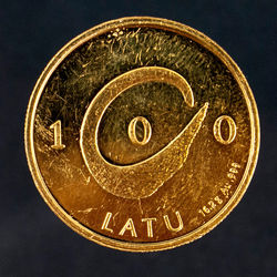 Золотая инвестиционная монета - 100 латов