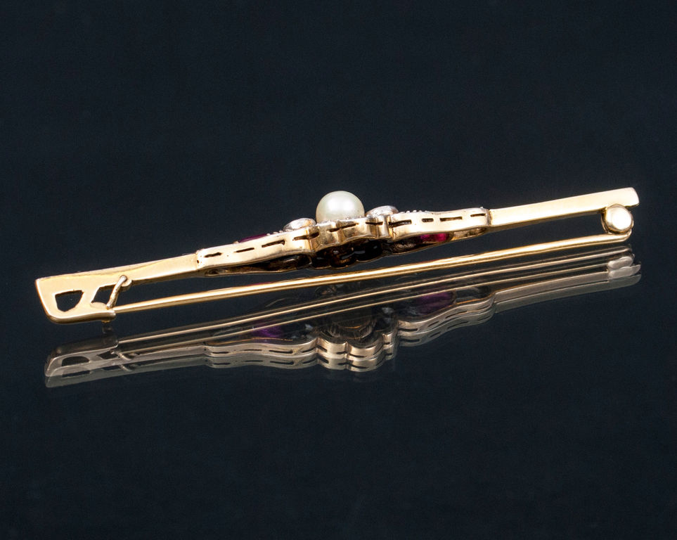 Faberžē Zelta piespraude ar briljantiem un pērli 
