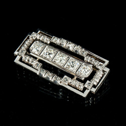 White gold brooch with brilliants and diamonds 