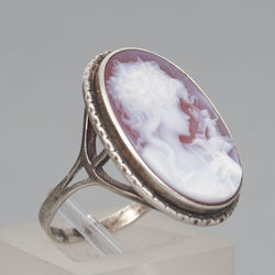 Серебряное кольцо с камеи