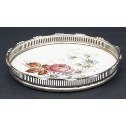 Porcelain utensil / tray with metal finish