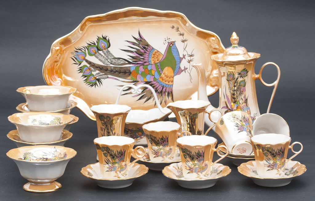 Porcelain set for six persons