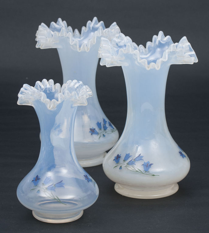 Стеклянные вазы в стиле модерн (3 шт).