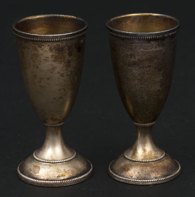 Silver cups (2 piec.)