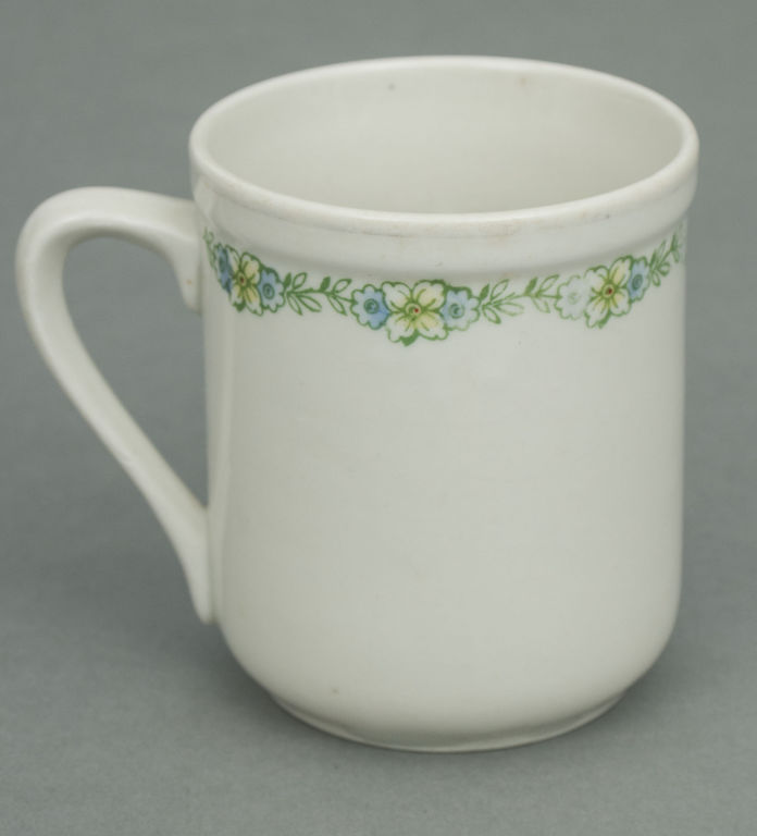 Porcelain cup