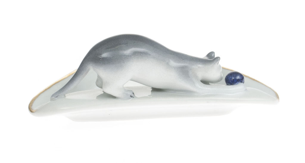Porcelain ashtray ''Cat''