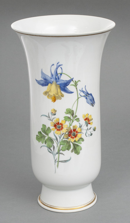 Porcelain vase 'Flowers'