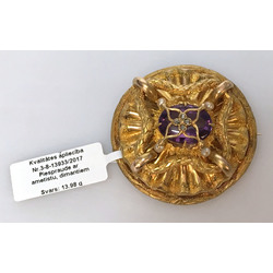 Golden brooch with amethyst, diamonds and pearls