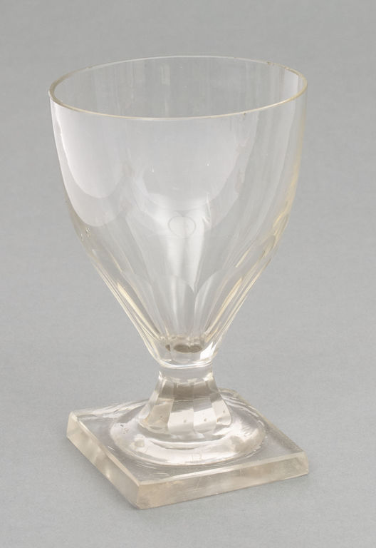 Glass cup