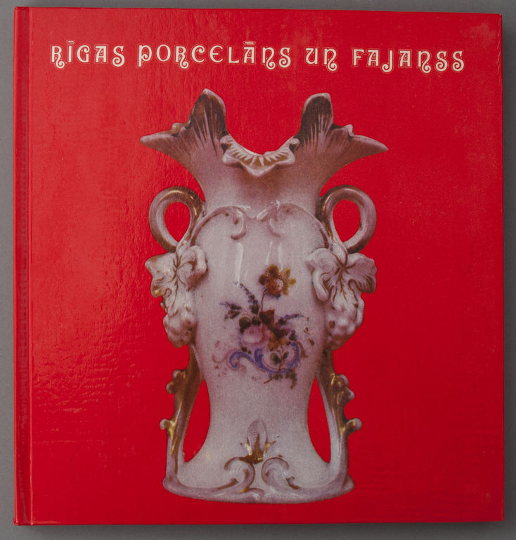 Riga porcelain and faience