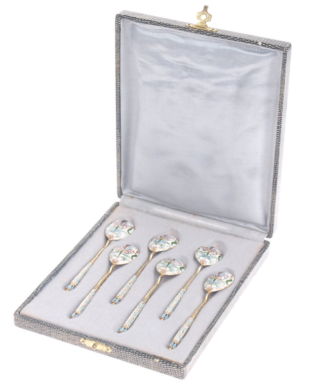 Позолоченные серебряные ложки с эмалью в оригинальной коробке (6 шт.)