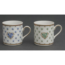 Porcelain cups (2 pcs.)