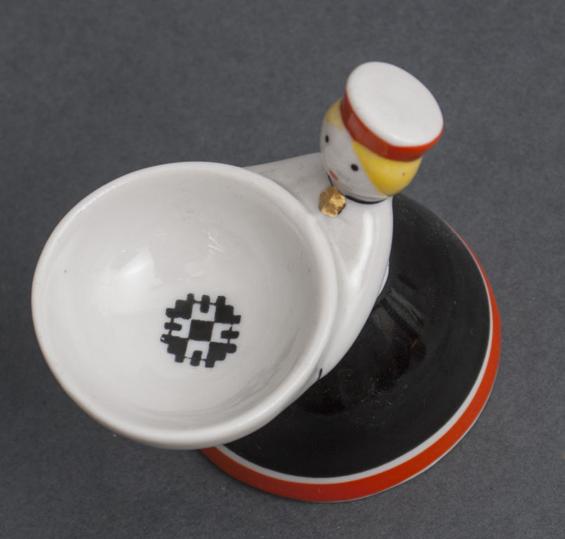 Porcelain figure/utensil