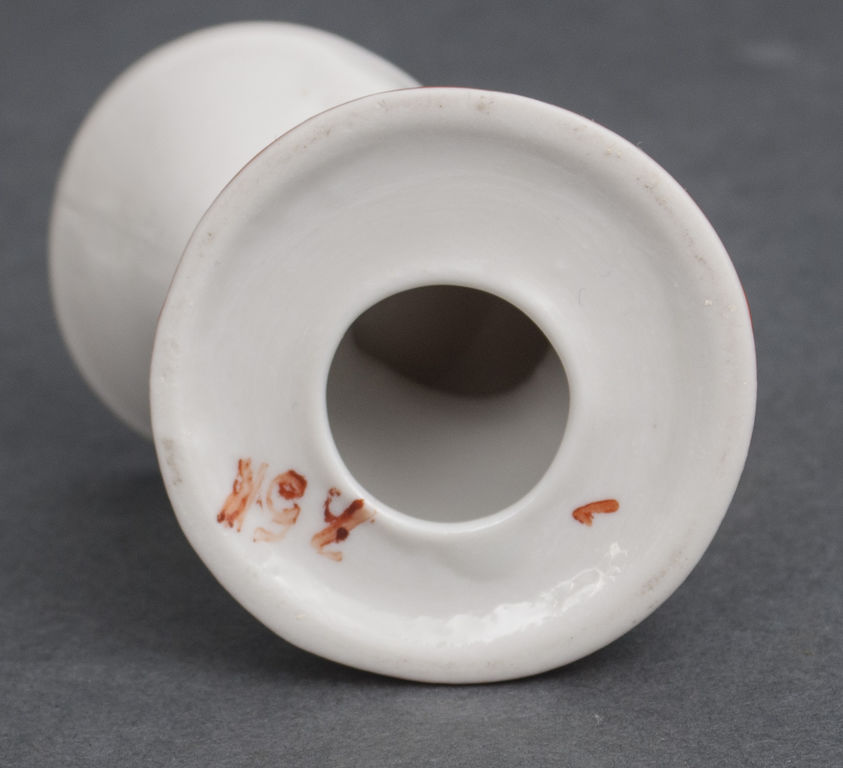 Porcelain figure/utensil
