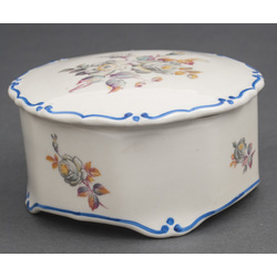 Porcelain box-chest