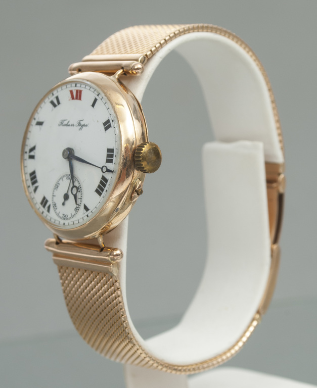 Gold wristwatch 