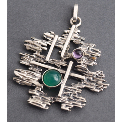 Silver pendant in style art deco with amethyst and chrisopras