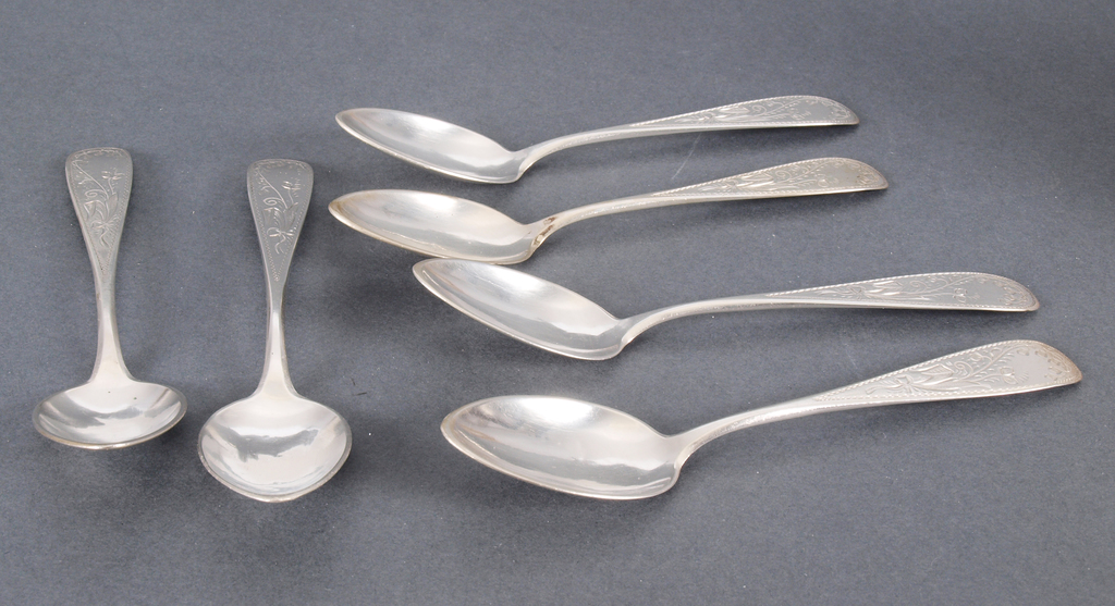 Set of silver spoons (6 pcs.) with box