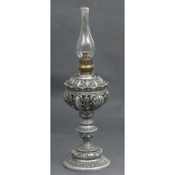 Petrolejas lampa baroka stilā