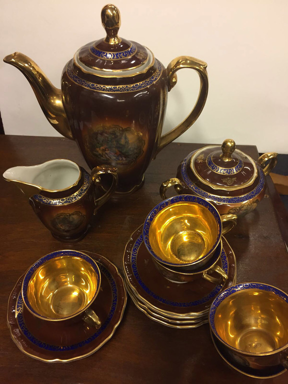 Porcelain coffee set for five people