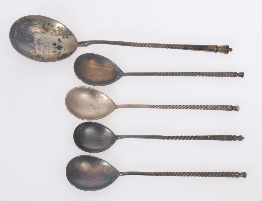 Silver spoons (5 piec.)
