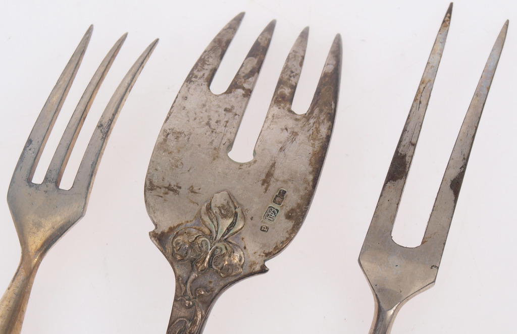 Silver forks (3 pcs.)
