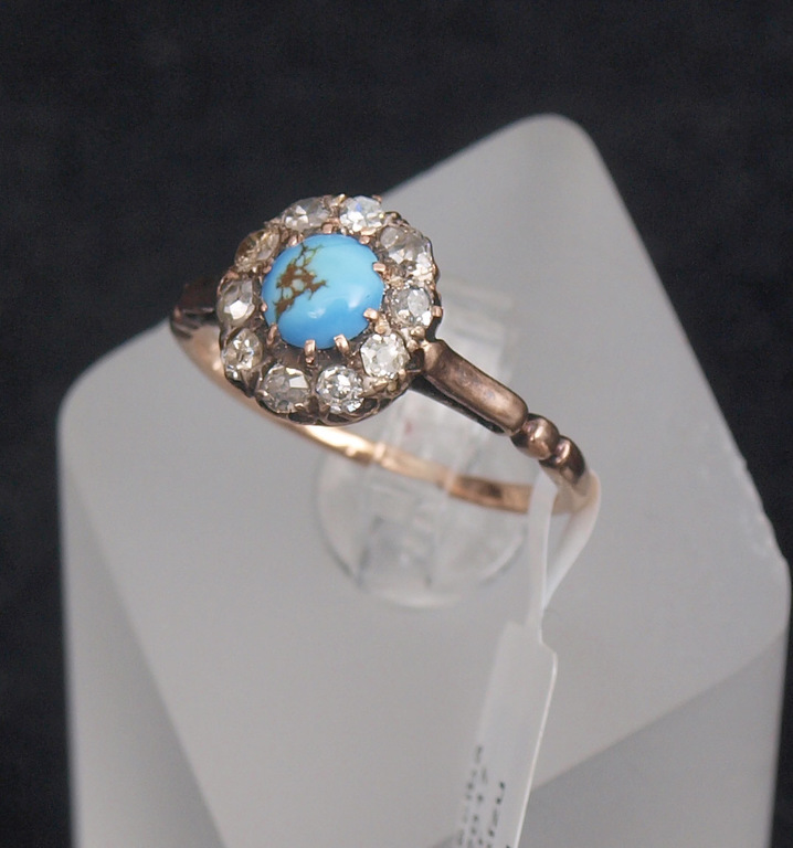 Gold ring with 10 natural diamonds and natural turquoise