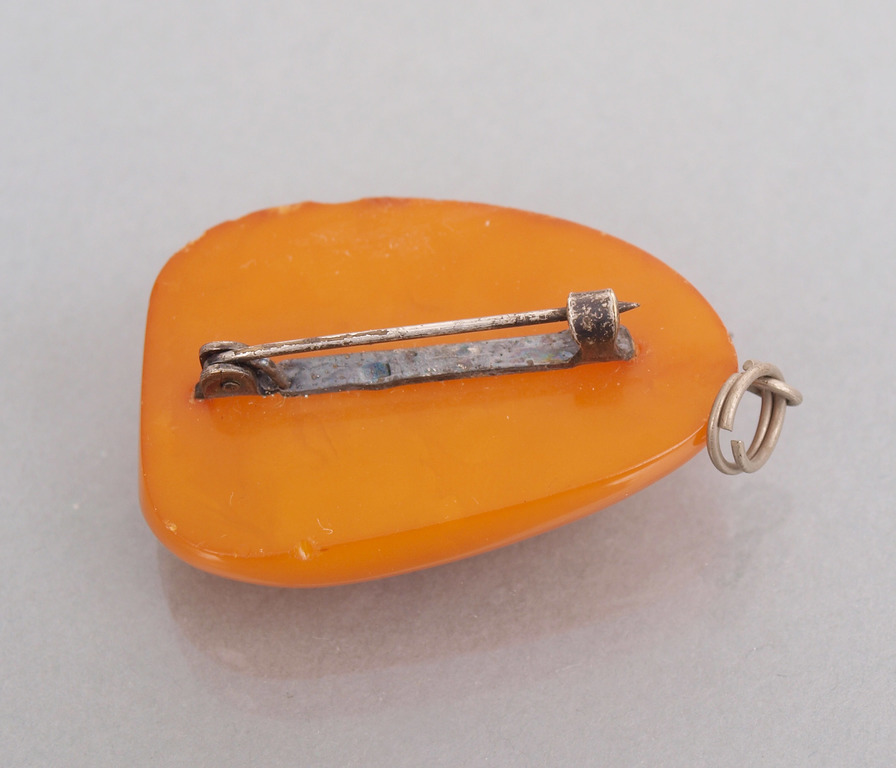 100% Natural Baltic amber brooch/pendant