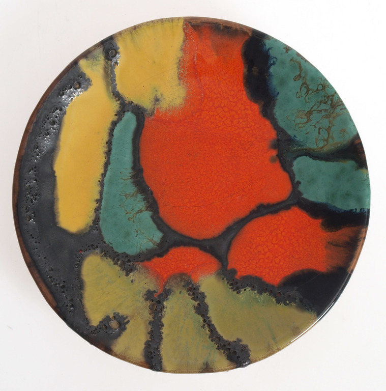 Keramikas šķīvis