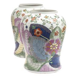 Couple of porcelain vases 