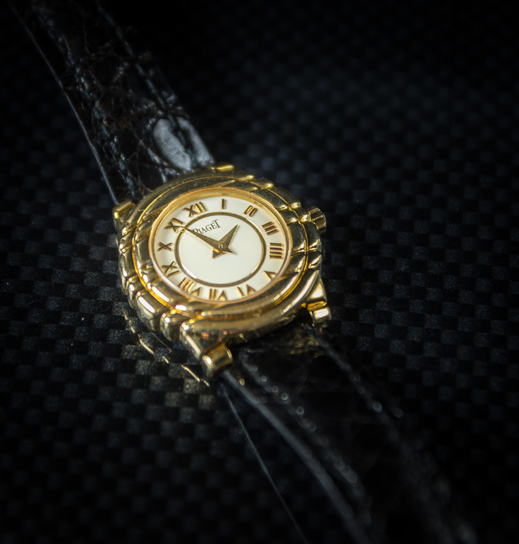 Sieviešu zelta rokaspulkstenis 