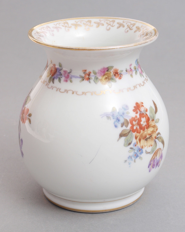 Porcelain vase 