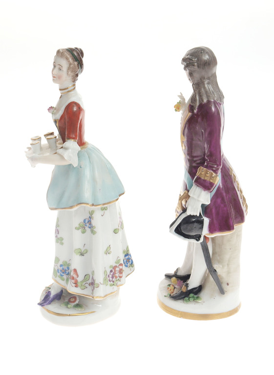Porcelain figurines 2pcs. 