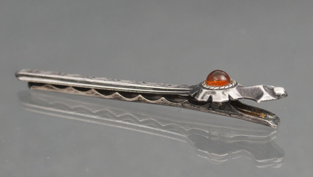 Silver pin for tie with amber