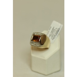 Gold ring with diamonds and citrine