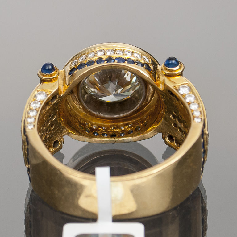 Yellow and white gold ring with 5.6 ct diamond