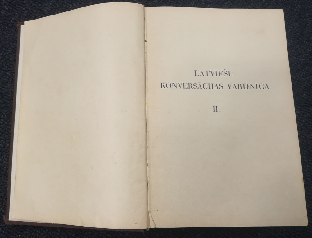 Latvian Dictionary's - encyclopedia Second volume