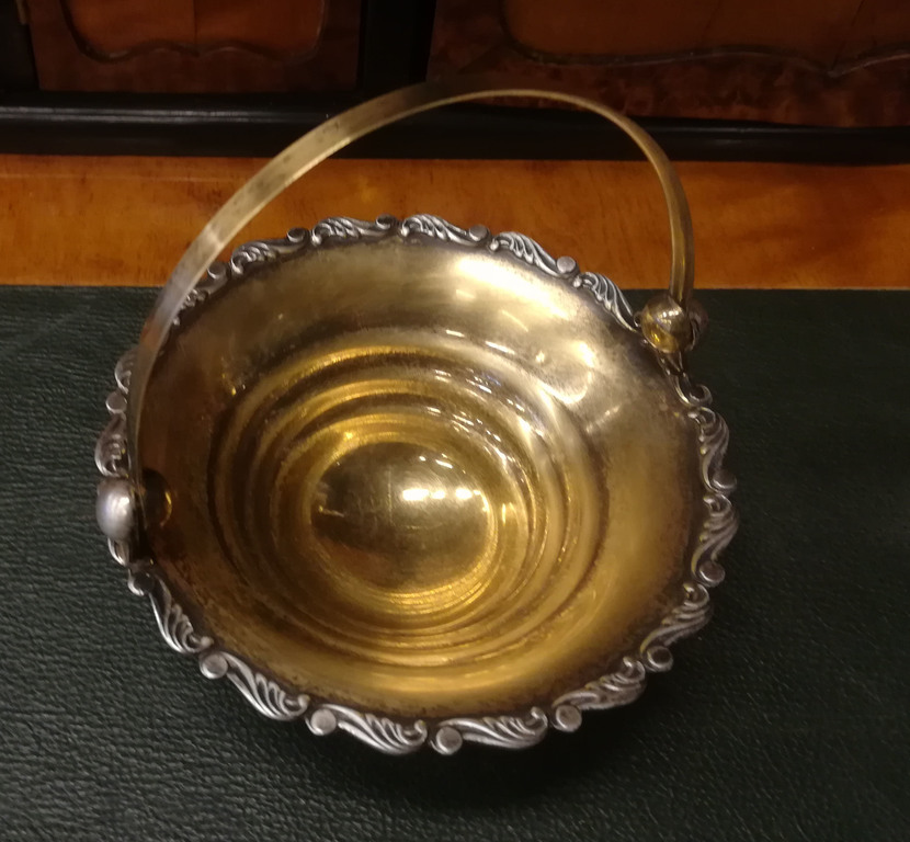 Серебрянная миска с позолоченные для сладостей