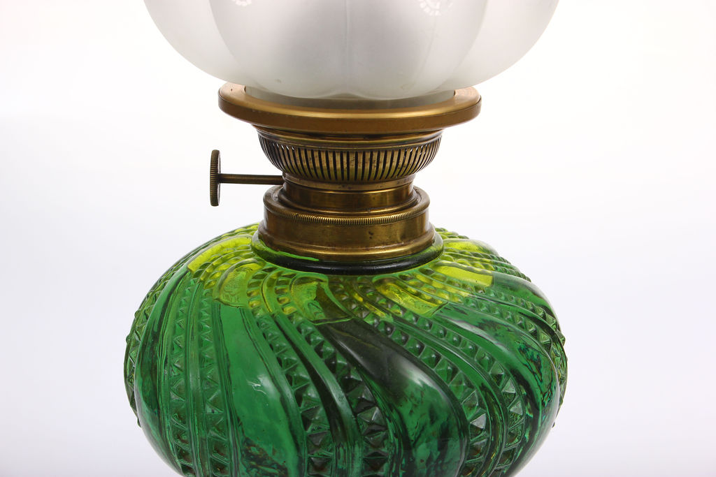 Kerosene lamp