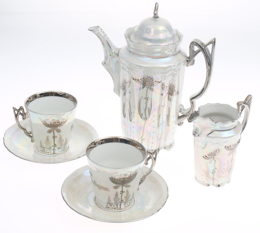 Porcelain tea set for 2 persons 