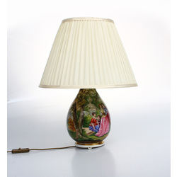 Фарфоровая лампа с росписью в стиле Бидермейера