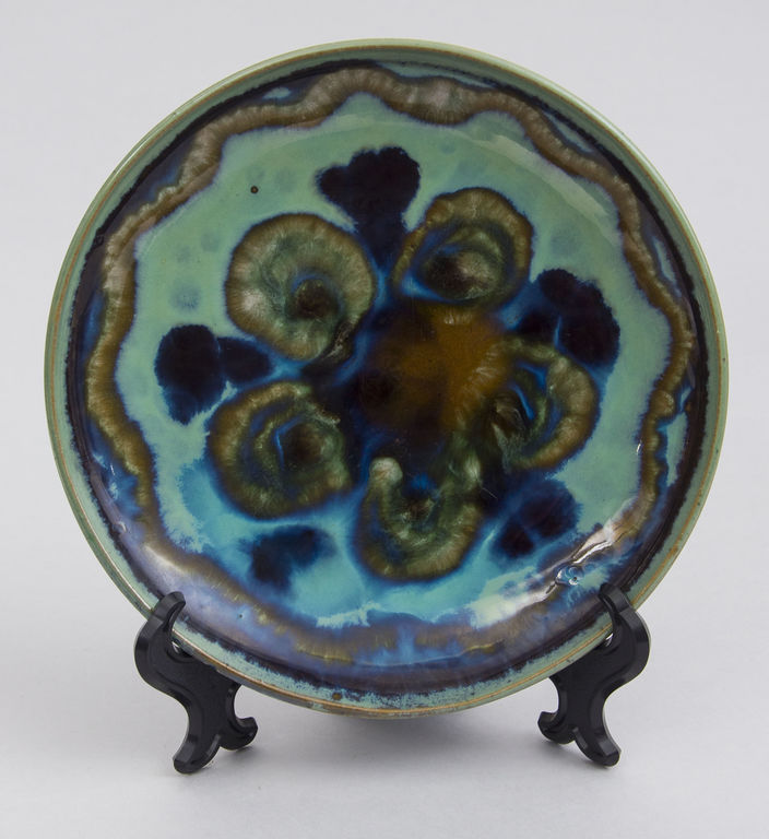 Art Nouveau ceramic plate
