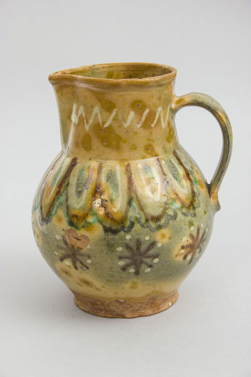 Ceramic vase/decanter for juice
